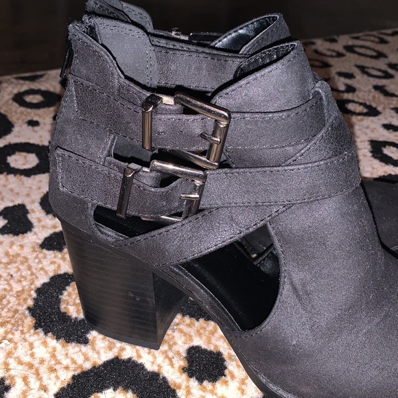 Black booties - Picture 4 of 6